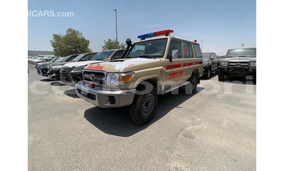 Buy Import Toyota Land Cruiser White Car in Import - Dubai in Great Comore Buy Import Toyota Land Cruiser White Car in Import - Dubai in Great Comore