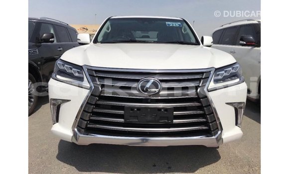 Acheter Import Voiture Lexus LX Blanc à Import - Dubai, Grande Comore Acheter Import Voiture Lexus LX Blanc à Import - Dubai, Grande Comore