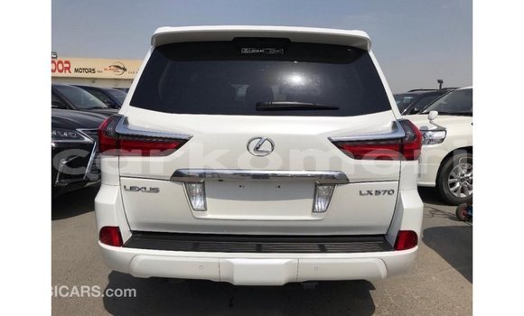 Acheter Import Voiture Lexus LX Blanc à Import - Dubai, Grande Comore Acheter Import Voiture Lexus LX Blanc à Import - Dubai, Grande Comore