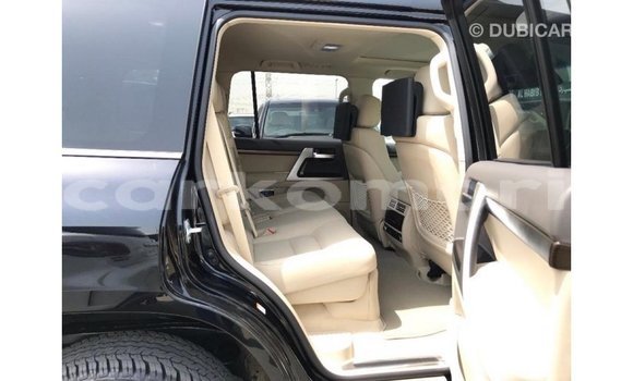 Buy Import Toyota Land Cruiser Black Car in Import - Dubai in Great Comore Buy Import Toyota Land Cruiser Black Car in Import - Dubai in Great Comore