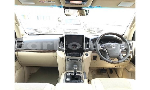 Buy Import Toyota Land Cruiser Black Car in Import - Dubai in Great Comore Buy Import Toyota Land Cruiser Black Car in Import - Dubai in Great Comore