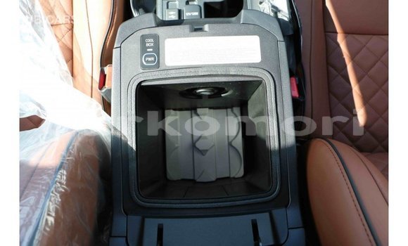 Buy Import Toyota Prado White Car in Import - Dubai in Great Comore Buy Import Toyota Prado White Car in Import - Dubai in Great Comore