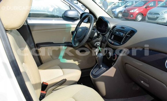 Acheter Import Voiture Hyundai i10 Beige à Import - Dubai, Grande Comore Acheter Import Voiture Hyundai i10 Beige à Import - Dubai, Grande Comore