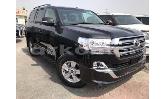 Buy Import Toyota Land Cruiser Black Car in Import - Dubai in Great Comore