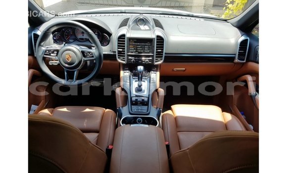 Buy Import Porsche Cayenne White Car in Import - Dubai in Great Comore Buy Import Porsche Cayenne White Car in Import - Dubai in Great Comore