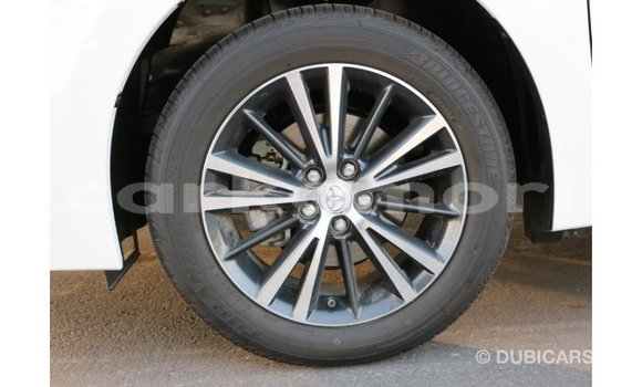 Buy Import Toyota Corolla White Car in Import - Dubai in Great Comore Buy Import Toyota Corolla White Car in Import - Dubai in Great Comore