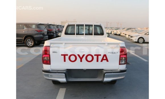 Buy Import Toyota Hilux White Car in Import - Dubai in Great Comore Buy Import Toyota Hilux White Car in Import - Dubai in Great Comore