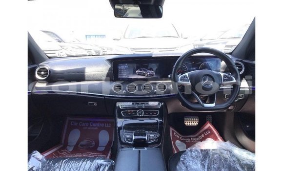 Acheter Import Voiture Mercedes-Benz 200 Autre à Import - Dubai, Grande Comore Acheter Import Voiture Mercedes-Benz 200 Autre à Import - Dubai, Grande Comore