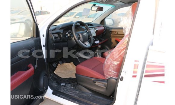 Buy Import Toyota Hilux White Car in Import - Dubai in Great Comore Buy Import Toyota Hilux White Car in Import - Dubai in Great Comore