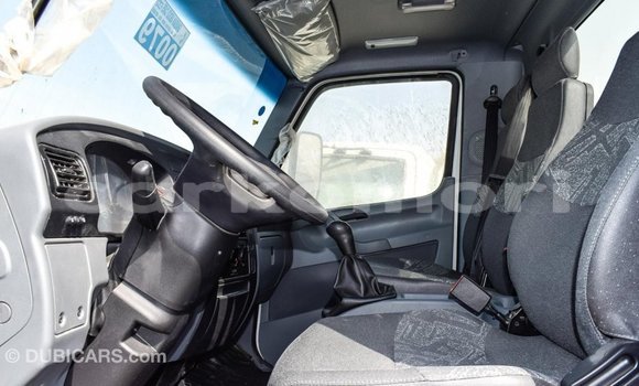 Buy Import Mercedes-Benz 190 White Car in Import - Dubai in Great Comore Buy Import Mercedes-Benz 190 White Car in Import - Dubai in Great Comore