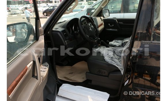 Buy Import Mitsubishi Pajero Black Car in Import - Dubai in Great Comore Buy Import Mitsubishi Pajero Black Car in Import - Dubai in Great Comore