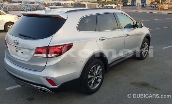Acheter Import Voiture Hyundai Santa Fe Autre à Import - Dubai, Grande Comore Acheter Import Voiture Hyundai Santa Fe Autre à Import - Dubai, Grande Comore