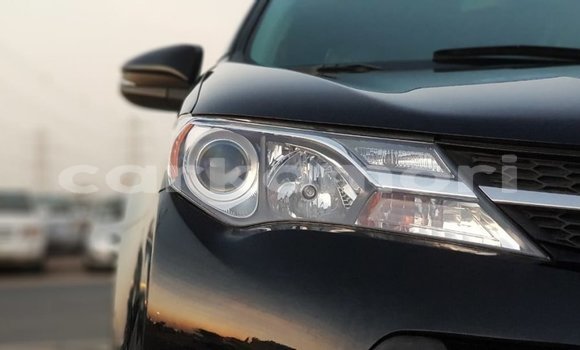 Acheter Import Voiture Toyota 4Runner Noir à Import - Dubai, Grande Comore Acheter Import Voiture Toyota 4Runner Noir à Import - Dubai, Grande Comore