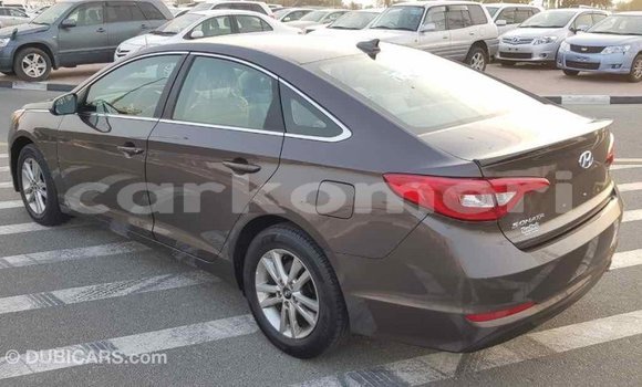 Acheter Import Voiture Hyundai Sonata Marron à Import - Dubai, Grande Comore Acheter Import Voiture Hyundai Sonata Marron à Import - Dubai, Grande Comore