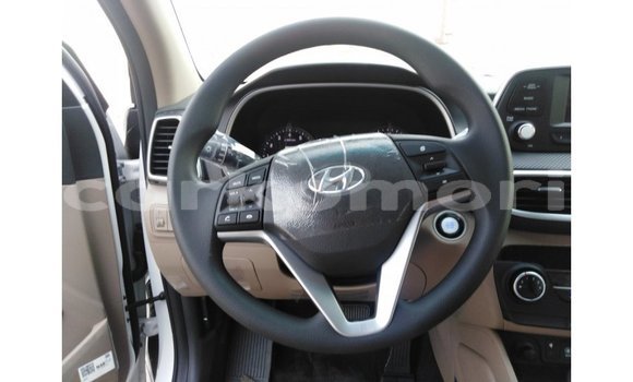 Buy Import Hyundai Tucson White Car in Import - Dubai in Great Comore Buy Import Hyundai Tucson White Car in Import - Dubai in Great Comore