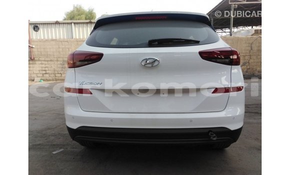 Buy Import Hyundai Tucson White Car in Import - Dubai in Great Comore Buy Import Hyundai Tucson White Car in Import - Dubai in Great Comore