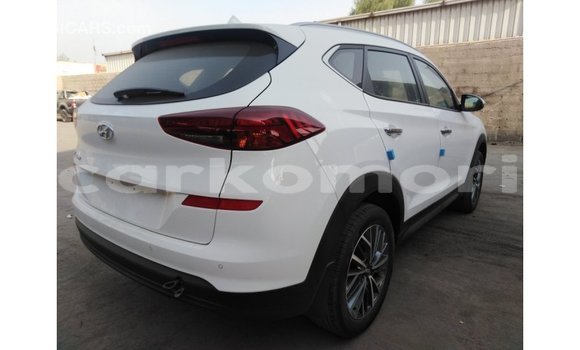 Buy Import Hyundai Tucson White Car in Import - Dubai in Great Comore Buy Import Hyundai Tucson White Car in Import - Dubai in Great Comore