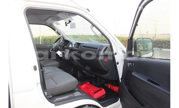 Buy Import Toyota Hiace White Car in Import - Dubai in Great Comore Buy Import Toyota Hiace White Car in Import - Dubai in Great Comore
