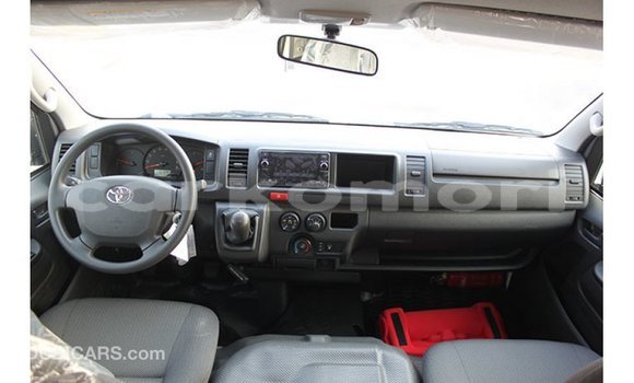 Buy Import Toyota Hiace White Car in Import - Dubai in Great Comore Buy Import Toyota Hiace White Car in Import - Dubai in Great Comore