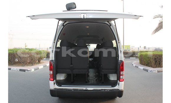 Buy Import Toyota Hiace White Car in Import - Dubai in Great Comore Buy Import Toyota Hiace White Car in Import - Dubai in Great Comore