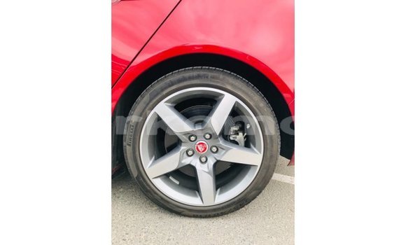 Acheter Import Voiture Jaguar XE Rouge à Import - Dubai, Grande Comore Acheter Import Voiture Jaguar XE Rouge à Import - Dubai, Grande Comore