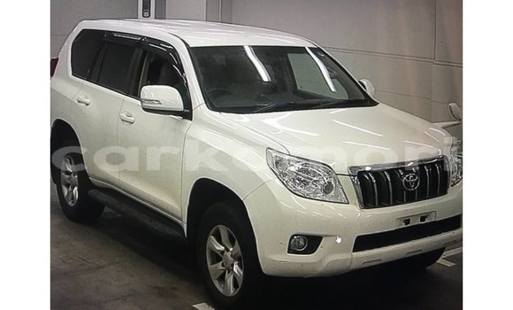 Acheter Import Voiture Toyota Prado Blanc à Import - Dubai, Grande Comore Acheter Import Voiture Toyota Prado Blanc à Import - Dubai, Grande Comore