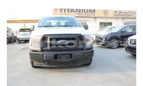 Acheter Import Voiture Ford Club Wagon Autre à Import - Dubai, Grande Comore