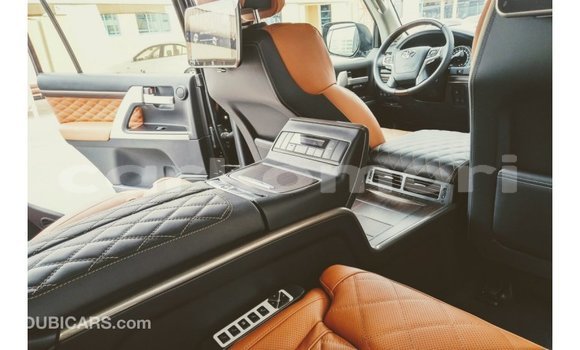Buy Import Toyota Land Cruiser Black Car in Import - Dubai in Great Comore Buy Import Toyota Land Cruiser Black Car in Import - Dubai in Great Comore