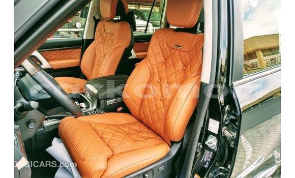 Buy Import Toyota Land Cruiser Black Car in Import - Dubai in Great Comore Buy Import Toyota Land Cruiser Black Car in Import - Dubai in Great Comore