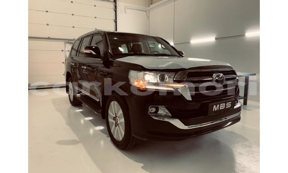 Buy Import Toyota Land Cruiser Black Car in Import - Dubai in Great Comore Buy Import Toyota Land Cruiser Black Car in Import - Dubai in Great Comore
