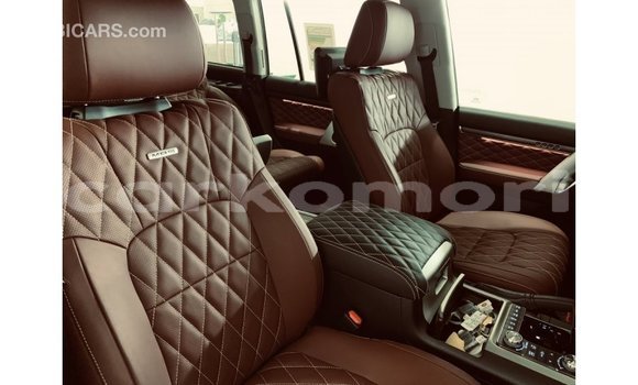 Buy Import Toyota Land Cruiser Black Car in Import - Dubai in Great Comore Buy Import Toyota Land Cruiser Black Car in Import - Dubai in Great Comore