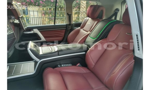 Buy Import Toyota Land Cruiser Black Car in Import - Dubai in Great Comore Buy Import Toyota Land Cruiser Black Car in Import - Dubai in Great Comore