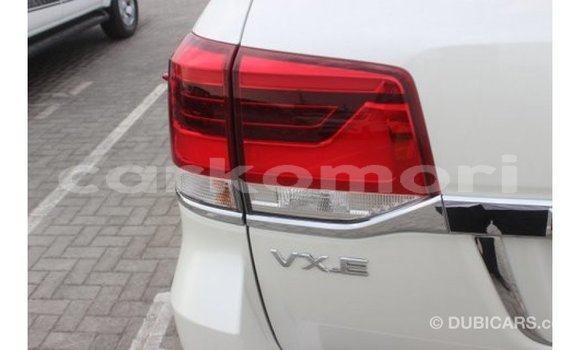 Buy Import Toyota Land Cruiser White Car in Import - Dubai in Great Comore Buy Import Toyota Land Cruiser White Car in Import - Dubai in Great Comore