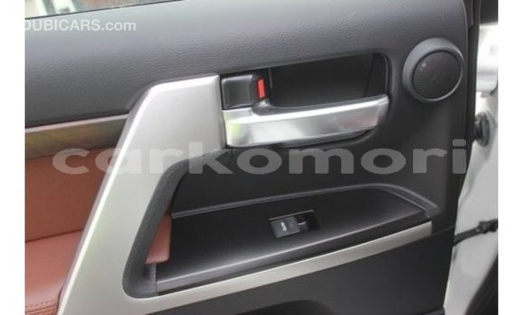 Buy Import Toyota Land Cruiser White Car in Import - Dubai in Great Comore Buy Import Toyota Land Cruiser White Car in Import - Dubai in Great Comore