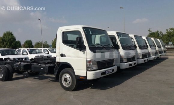 Buy Import Mitsubishi Carisma White Car in Import - Dubai in Great Comore Buy Import Mitsubishi Carisma White Car in Import - Dubai in Great Comore