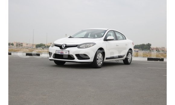Acheter Import Voiture Renault Fluence Blanc à Import - Dubai, Grande Comore