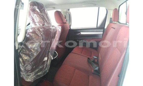 Buy Import Toyota Hilux White Car in Import - Dubai in Great Comore Buy Import Toyota Hilux White Car in Import - Dubai in Great Comore